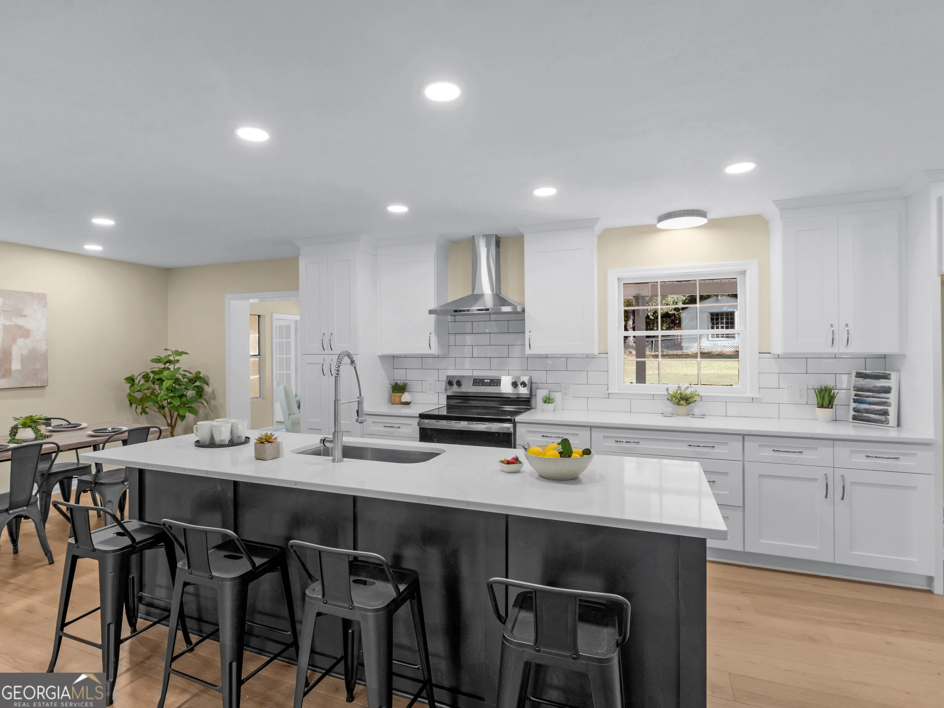 813 Vineyard Road