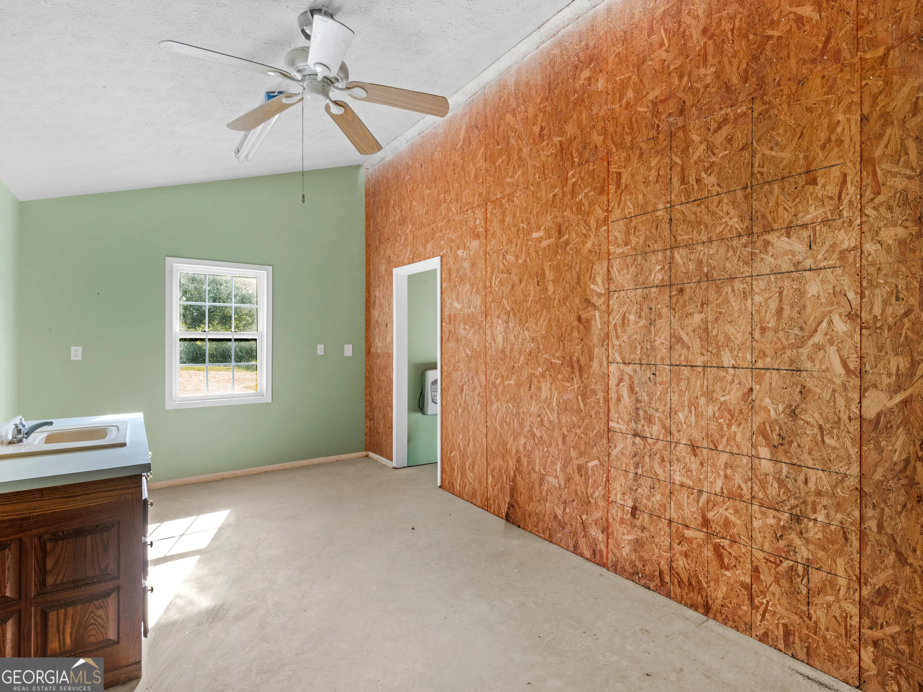 813 Vineyard Road