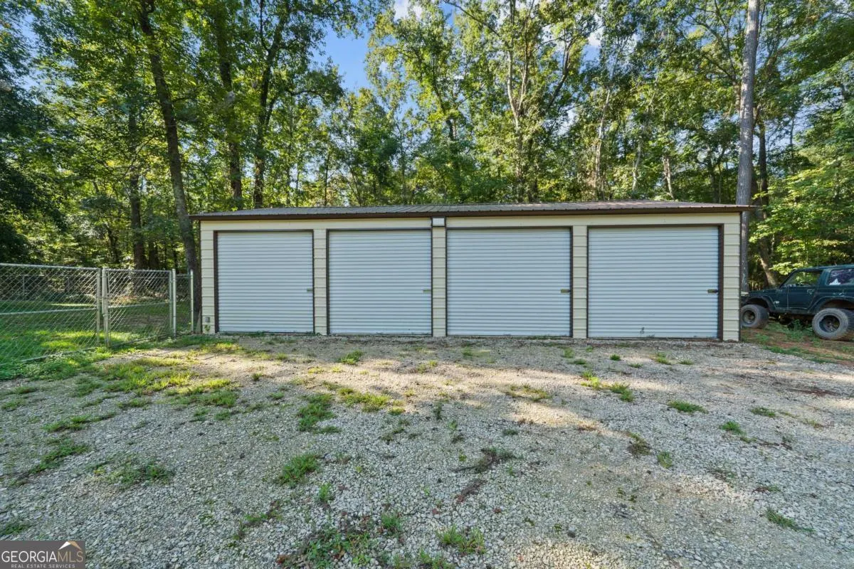 617 Kings Road SE