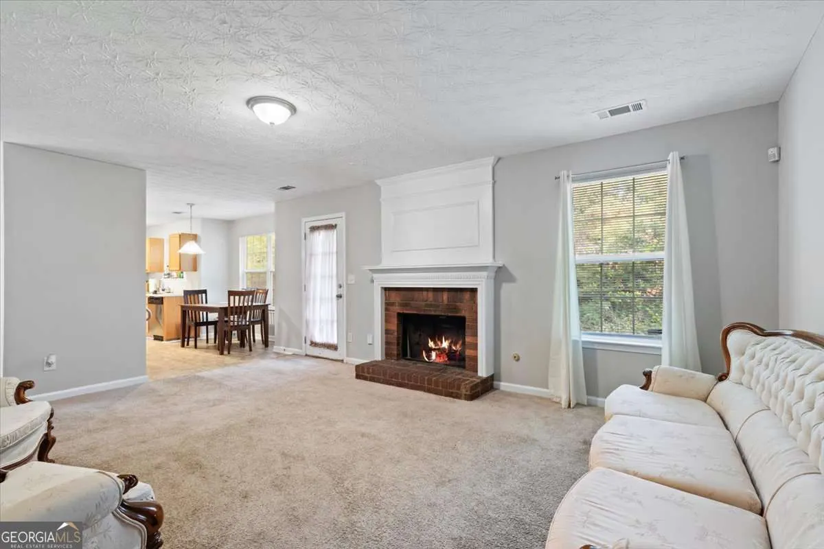 2628 ESSEX Court