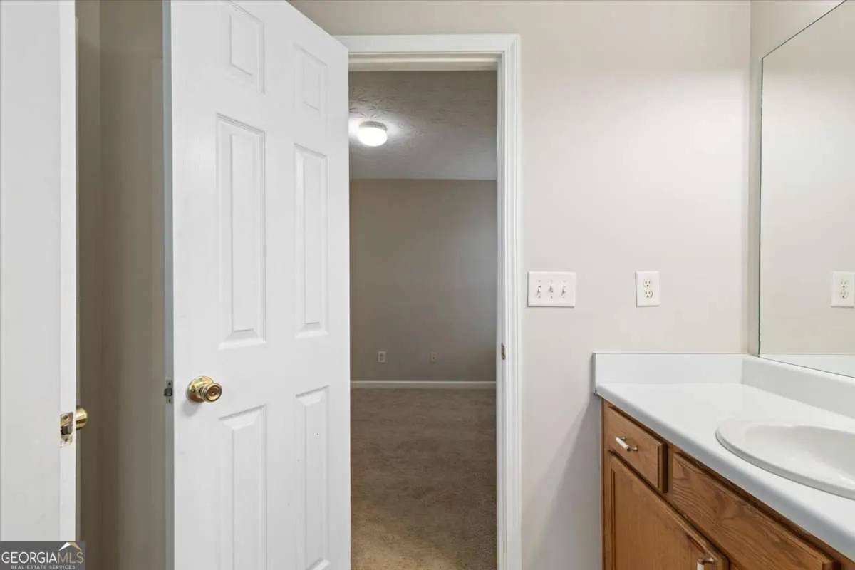 2628 ESSEX Court