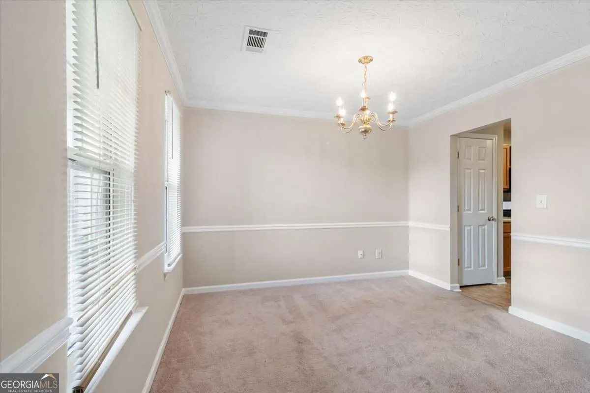 2628 ESSEX Court