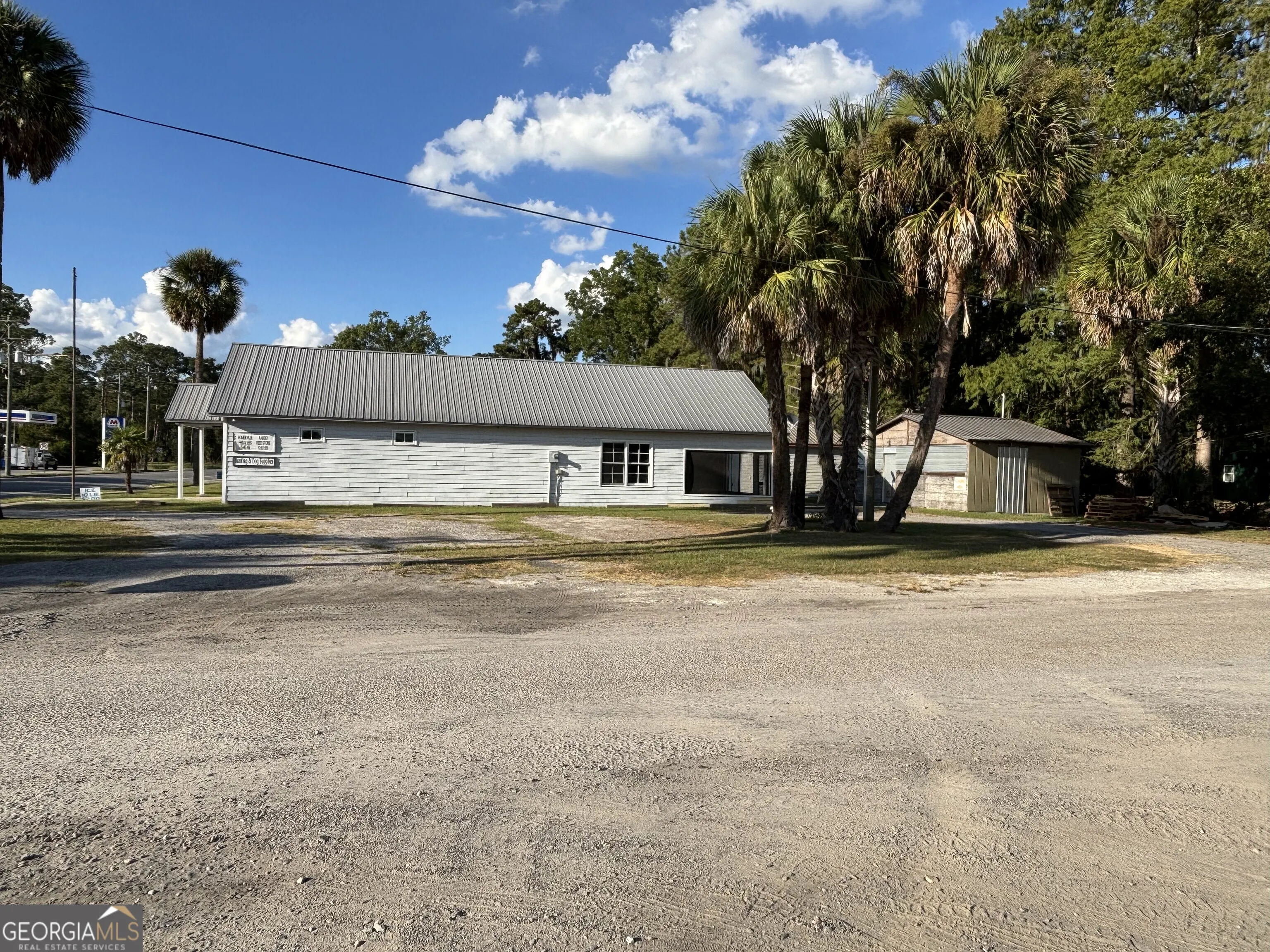 729 Highway 441