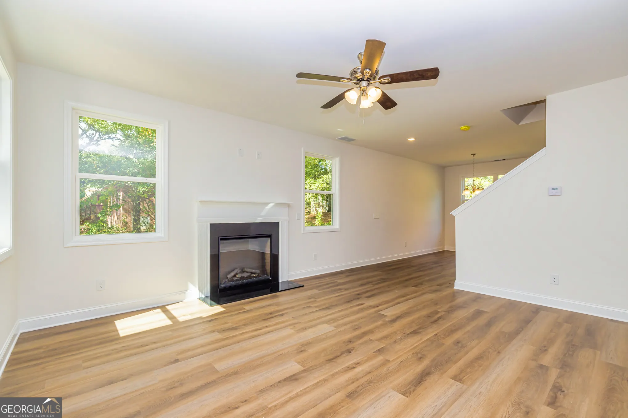 1169 W Poplar Street