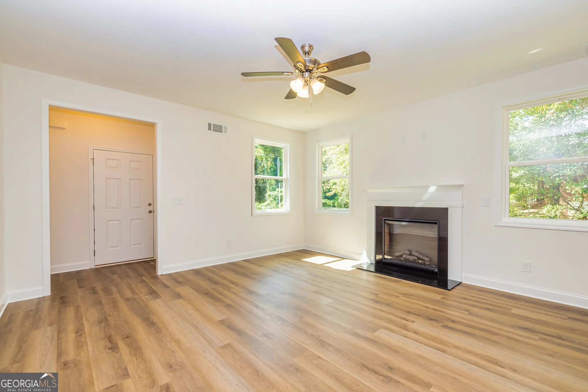 1169 W Poplar Street