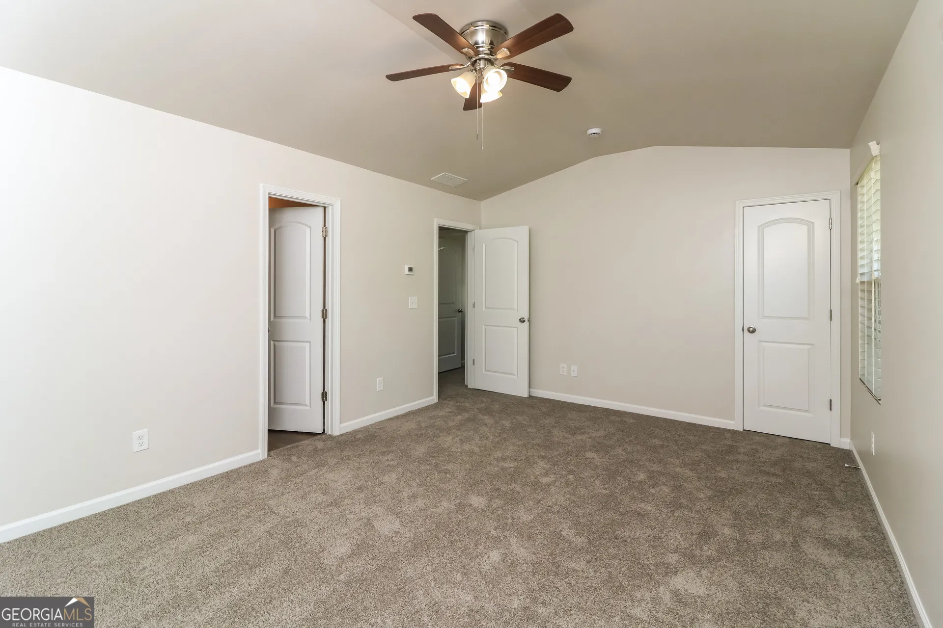 404 Scenic View Court