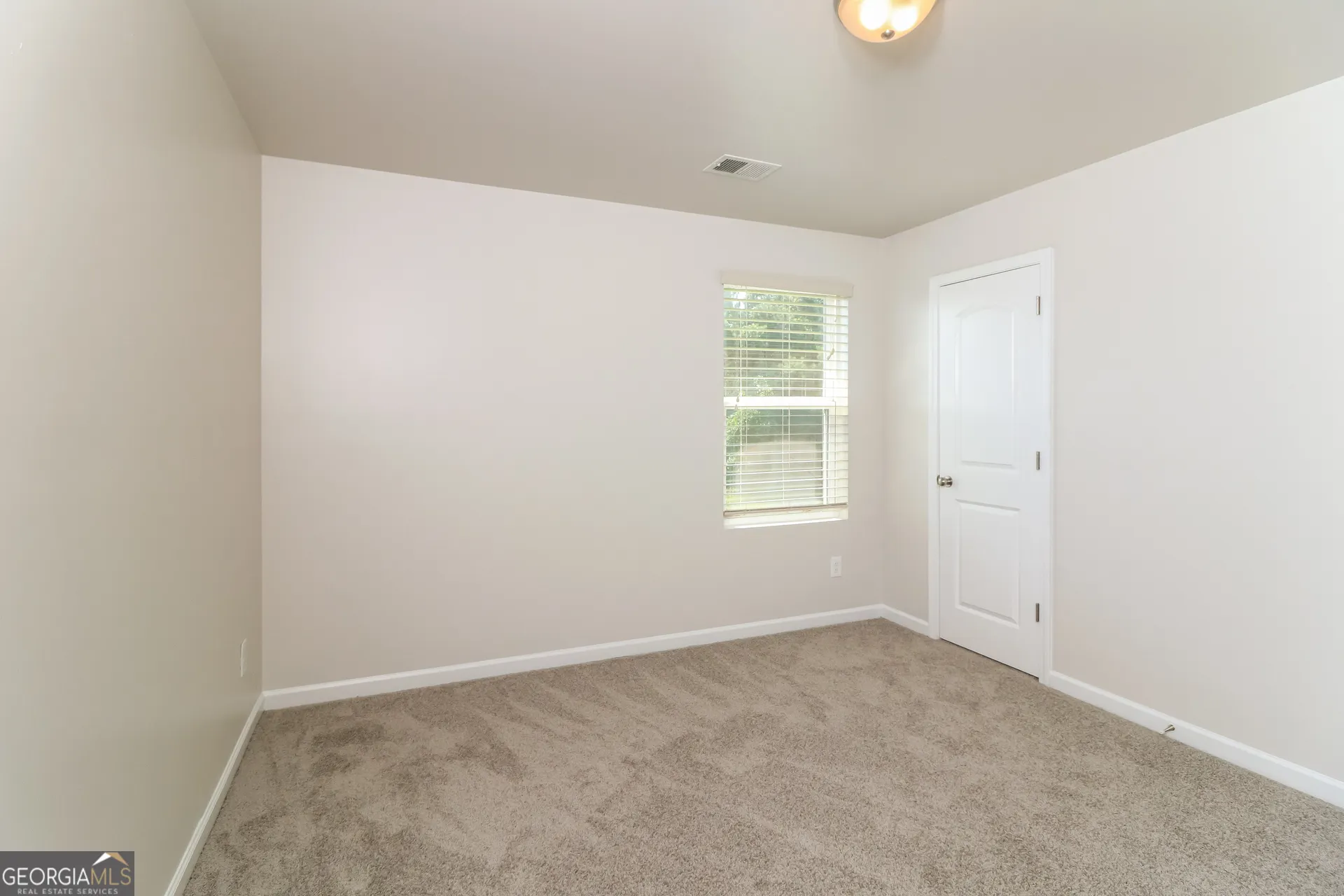 404 Scenic View Court