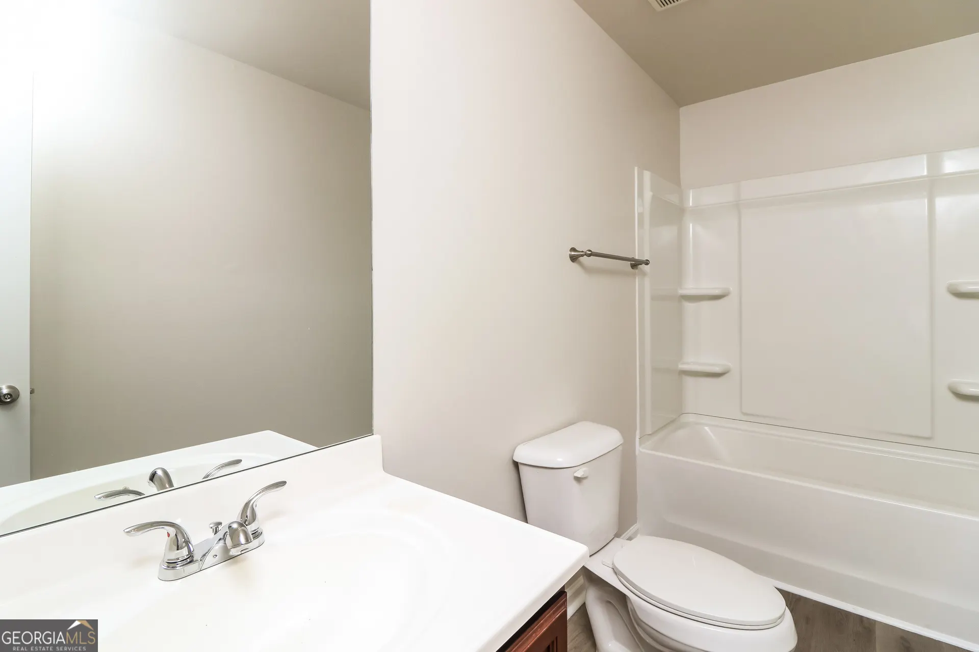 404 Scenic View Court