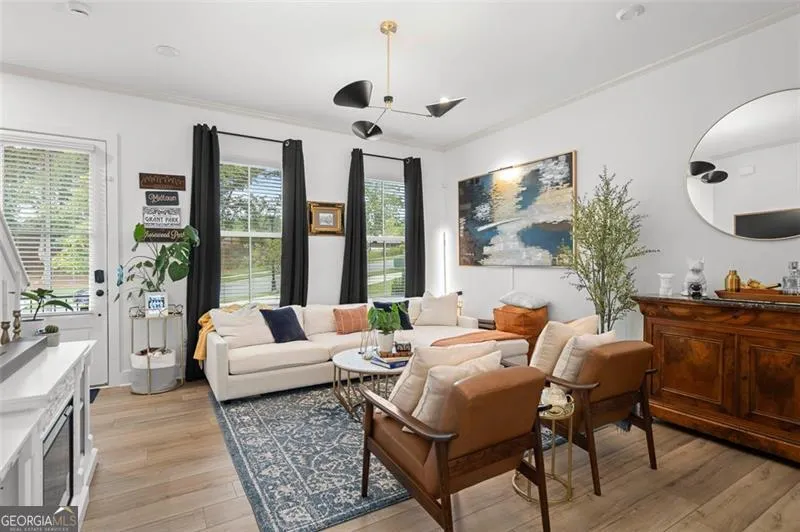 1328 Breezy SE