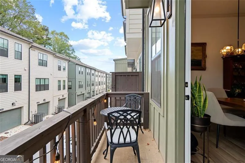 1328 Breezy SE