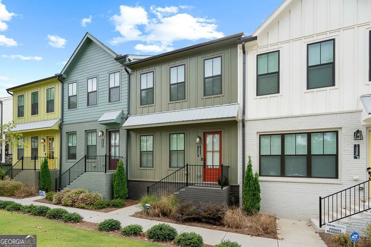 1328 Breezy SE