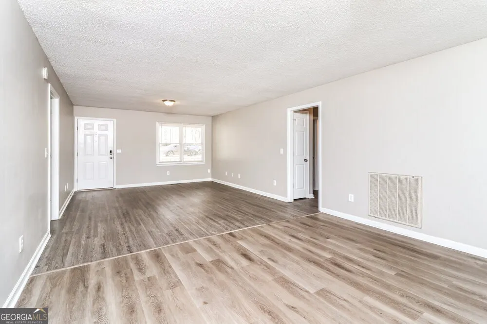 56 Habersham Circle NE