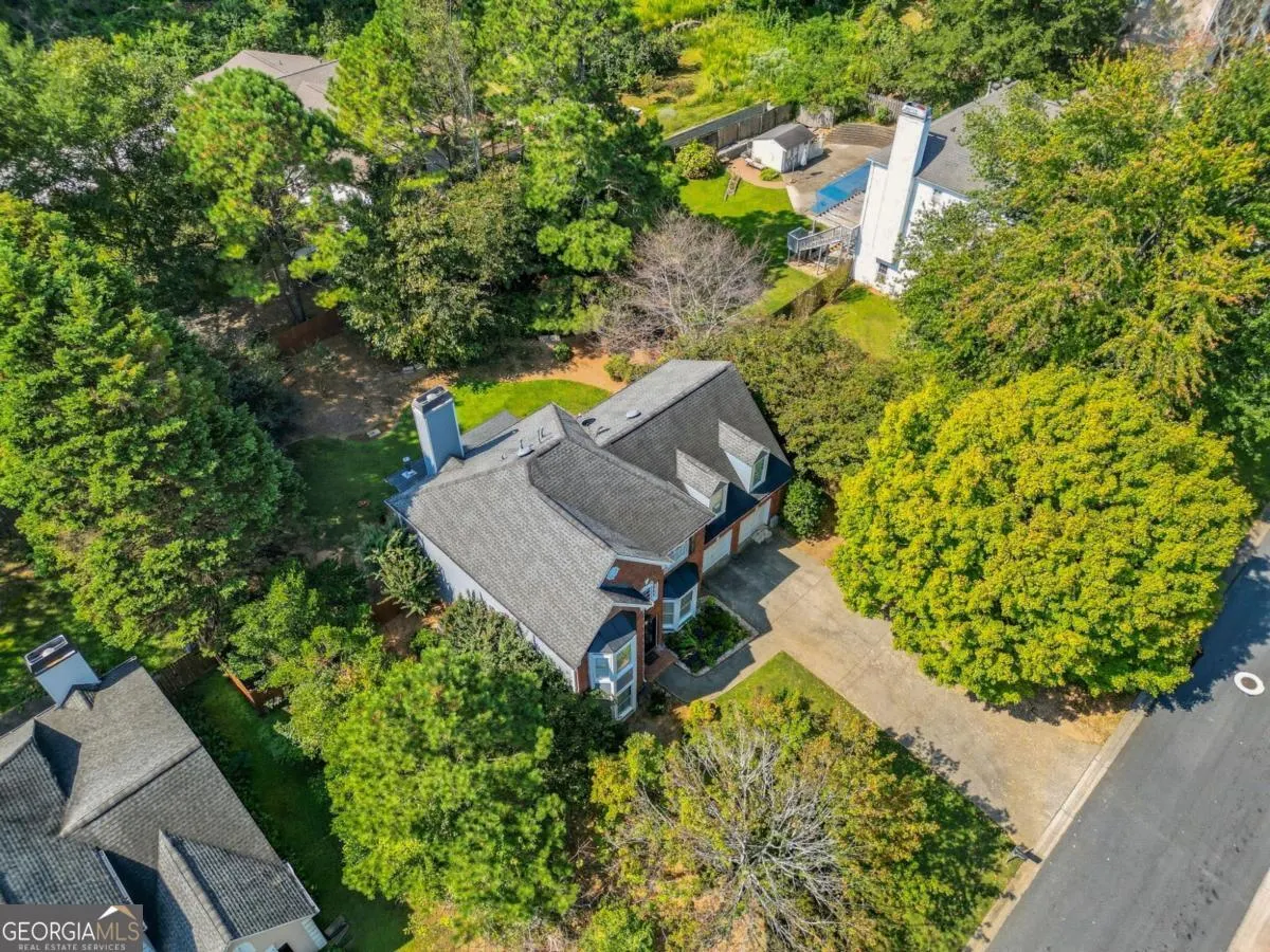 3147 Swallow Drive NE