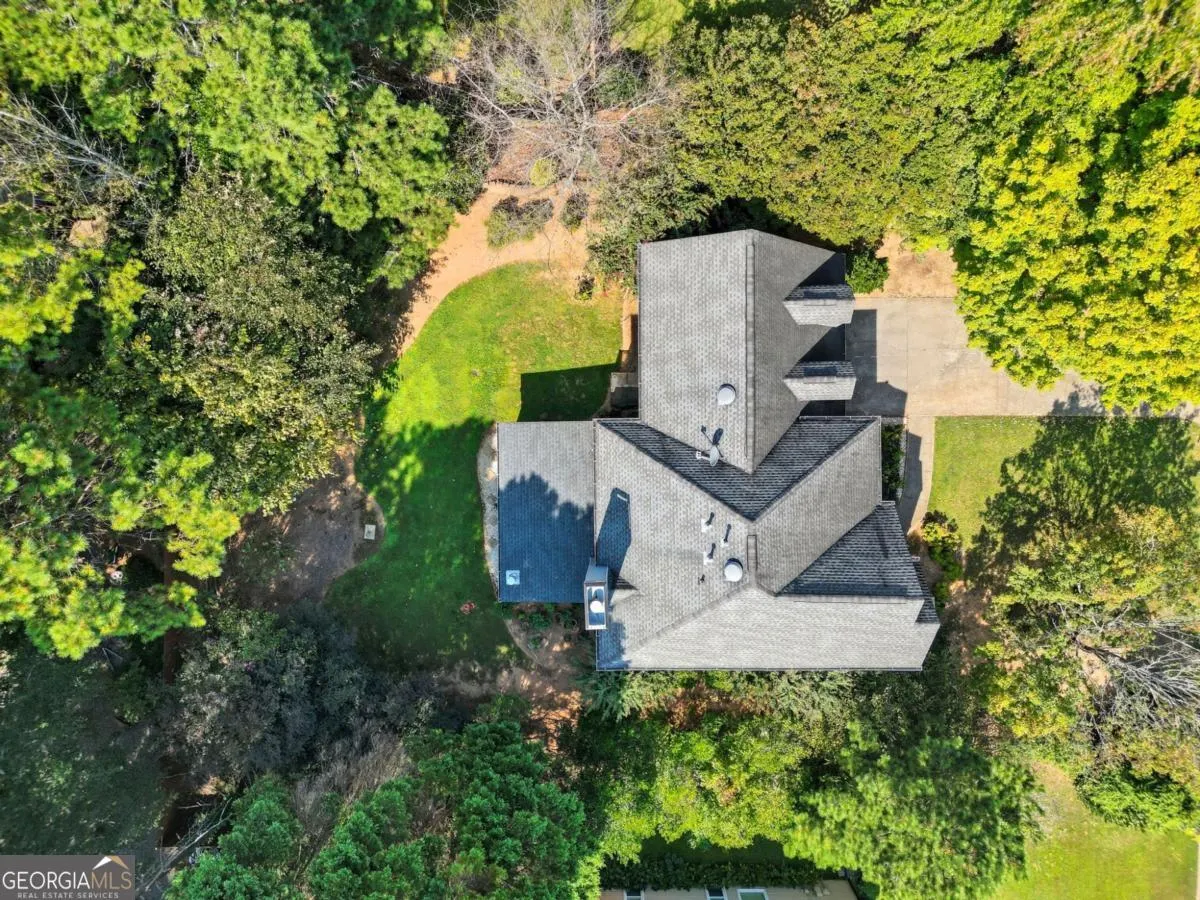 3147 Swallow Drive NE