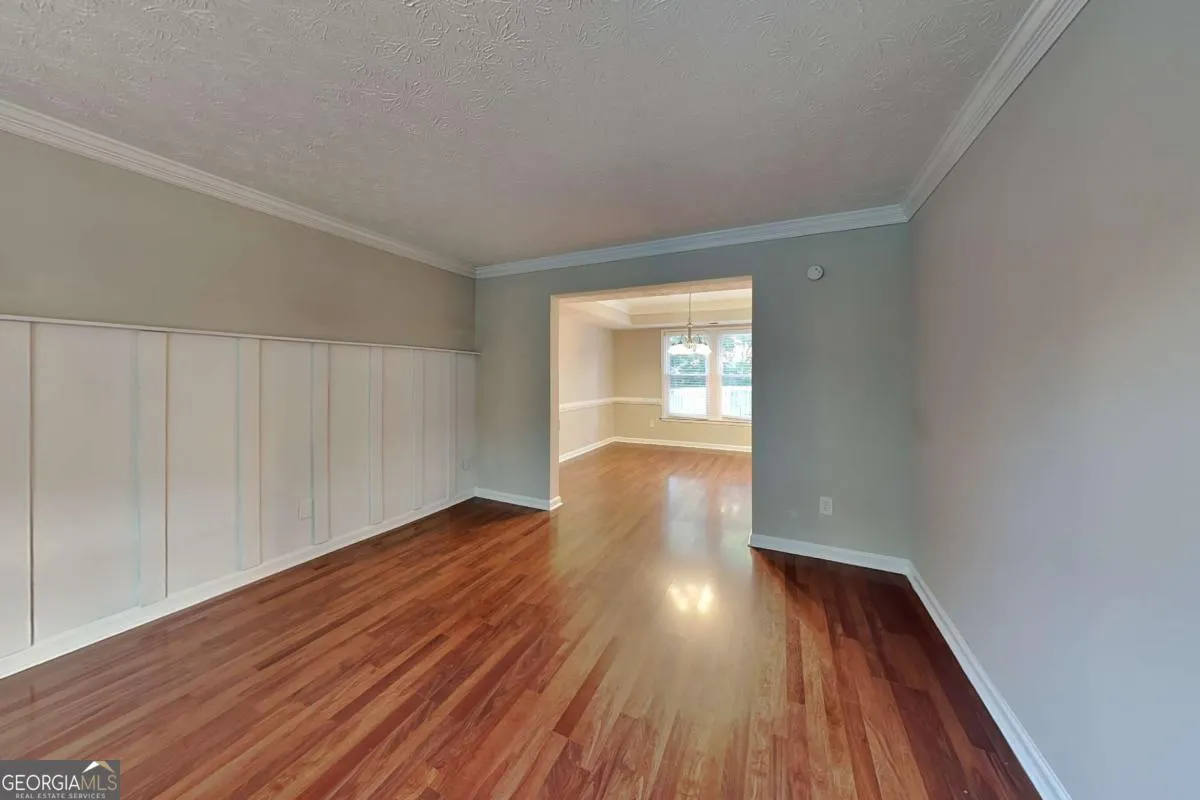 465 Mikasa Drive