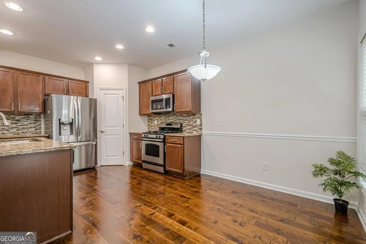 1425 Faircrest Lane