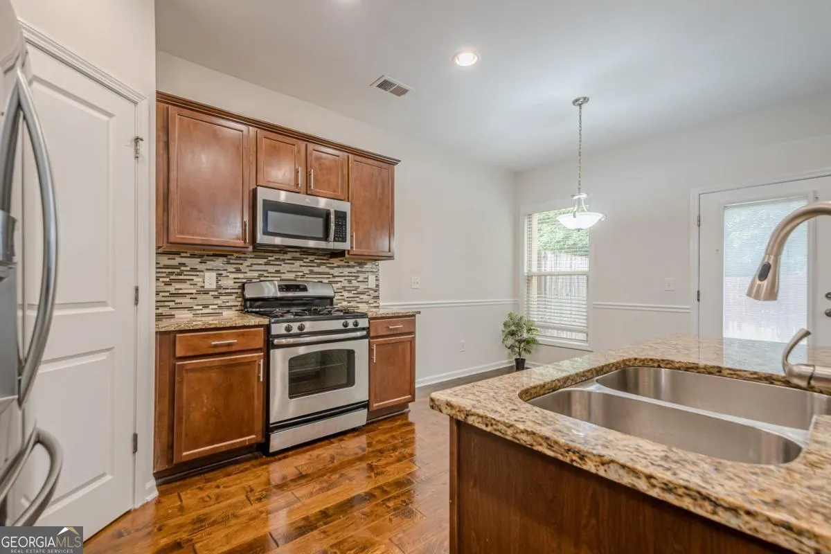 1425 Faircrest Lane