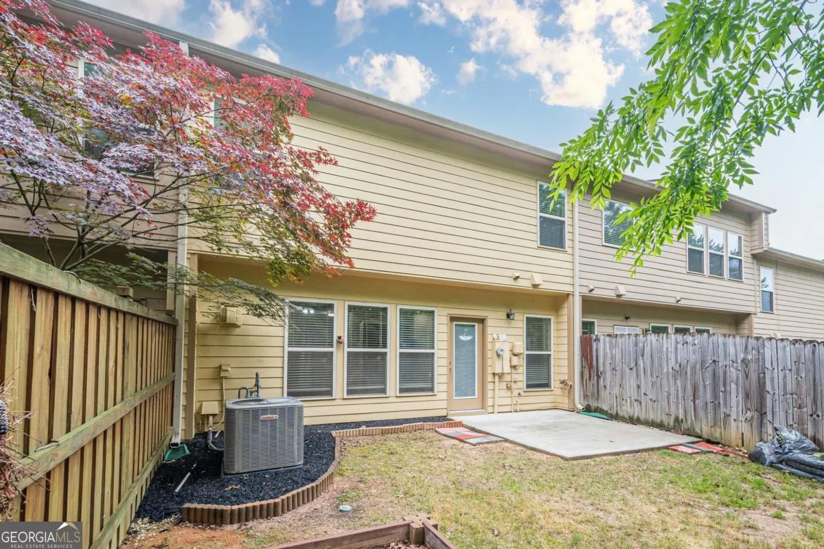 1425 Faircrest Lane