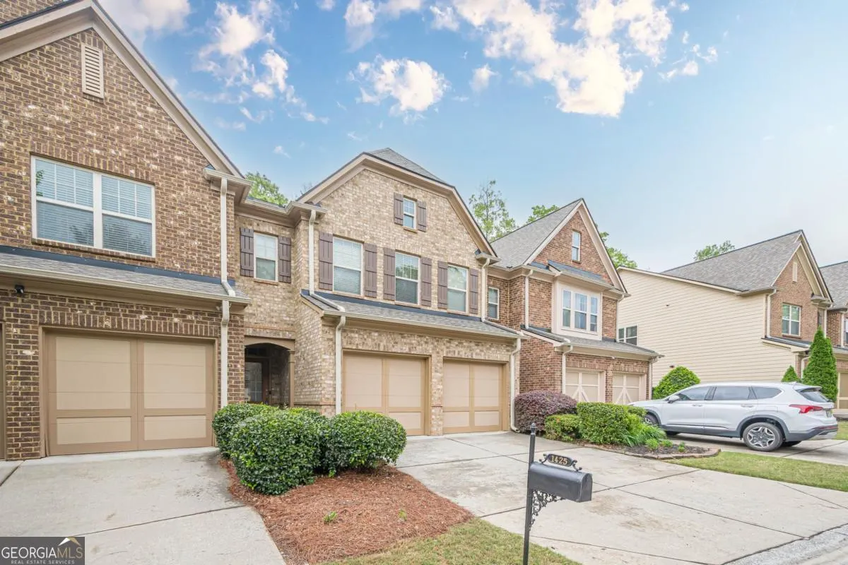 1425 Faircrest Lane