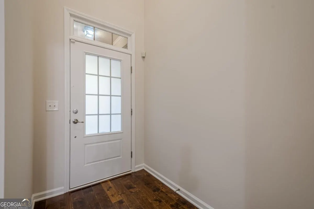1425 Faircrest Lane