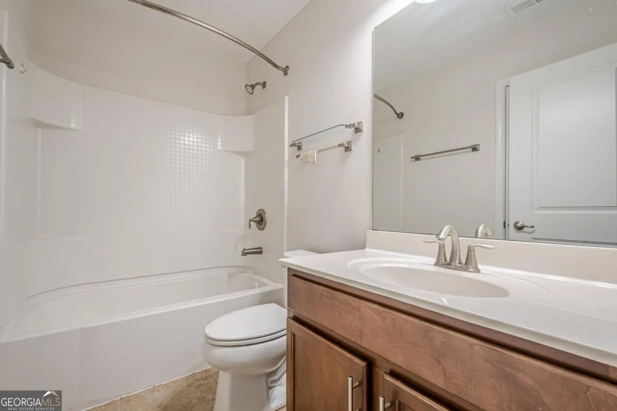 1425 Faircrest Lane