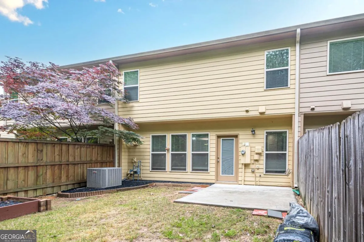 1425 Faircrest Lane