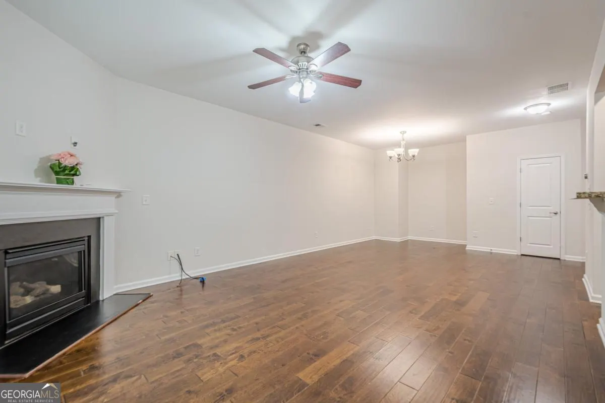 1425 Faircrest Lane