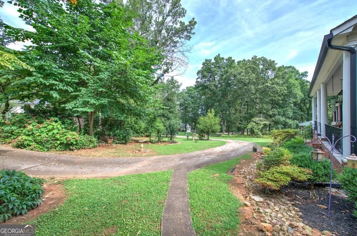 10 Oriole Drive