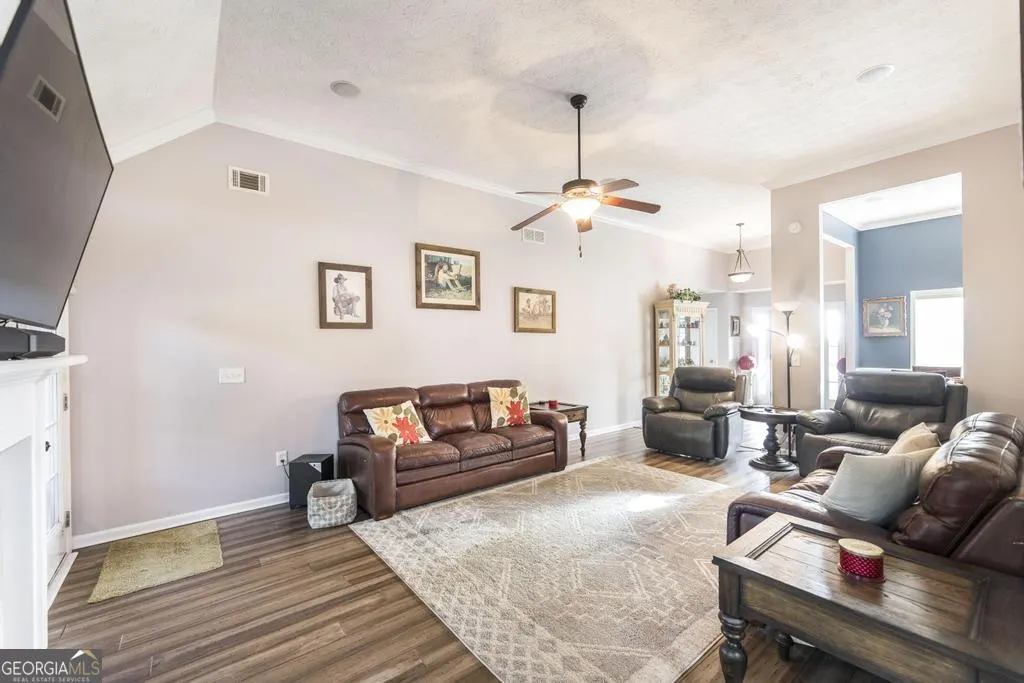 312 Buckskin Drive