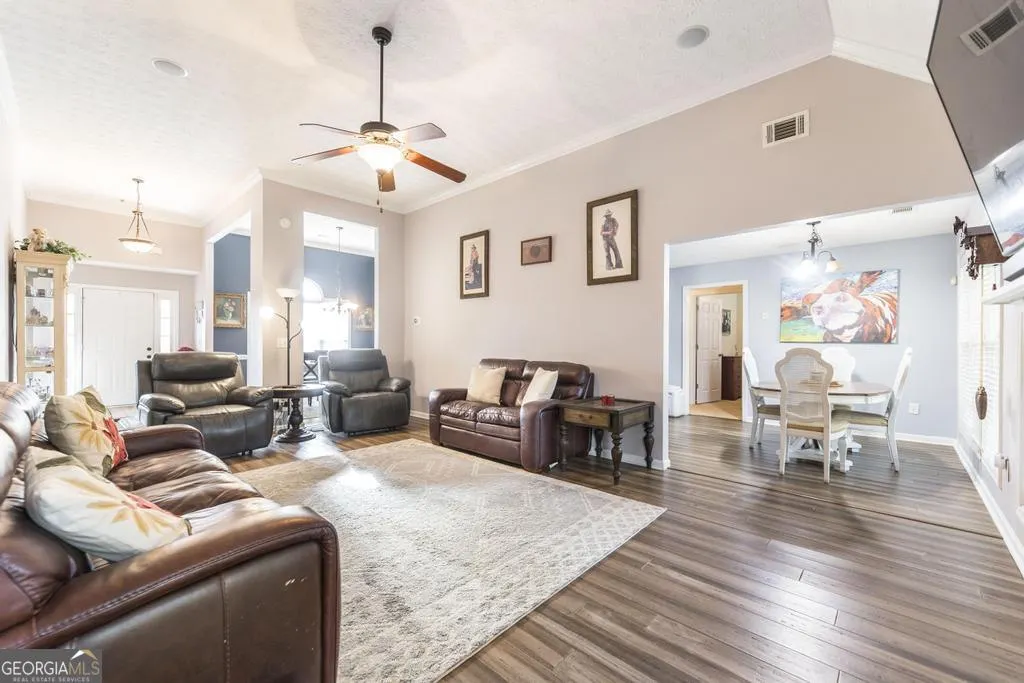 312 Buckskin Drive