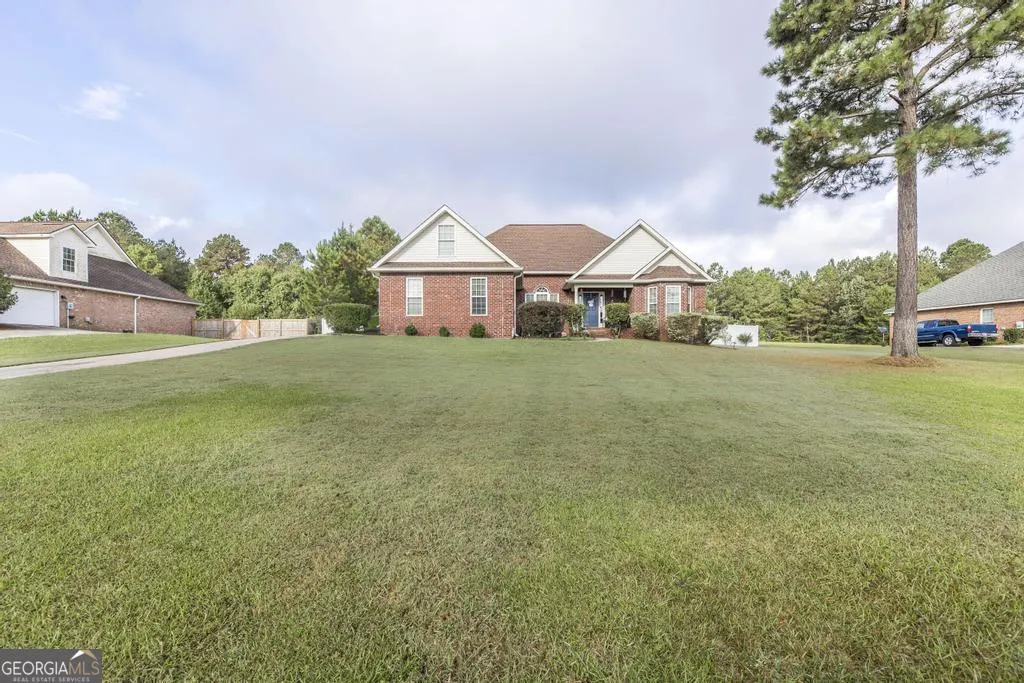 312 Buckskin Drive