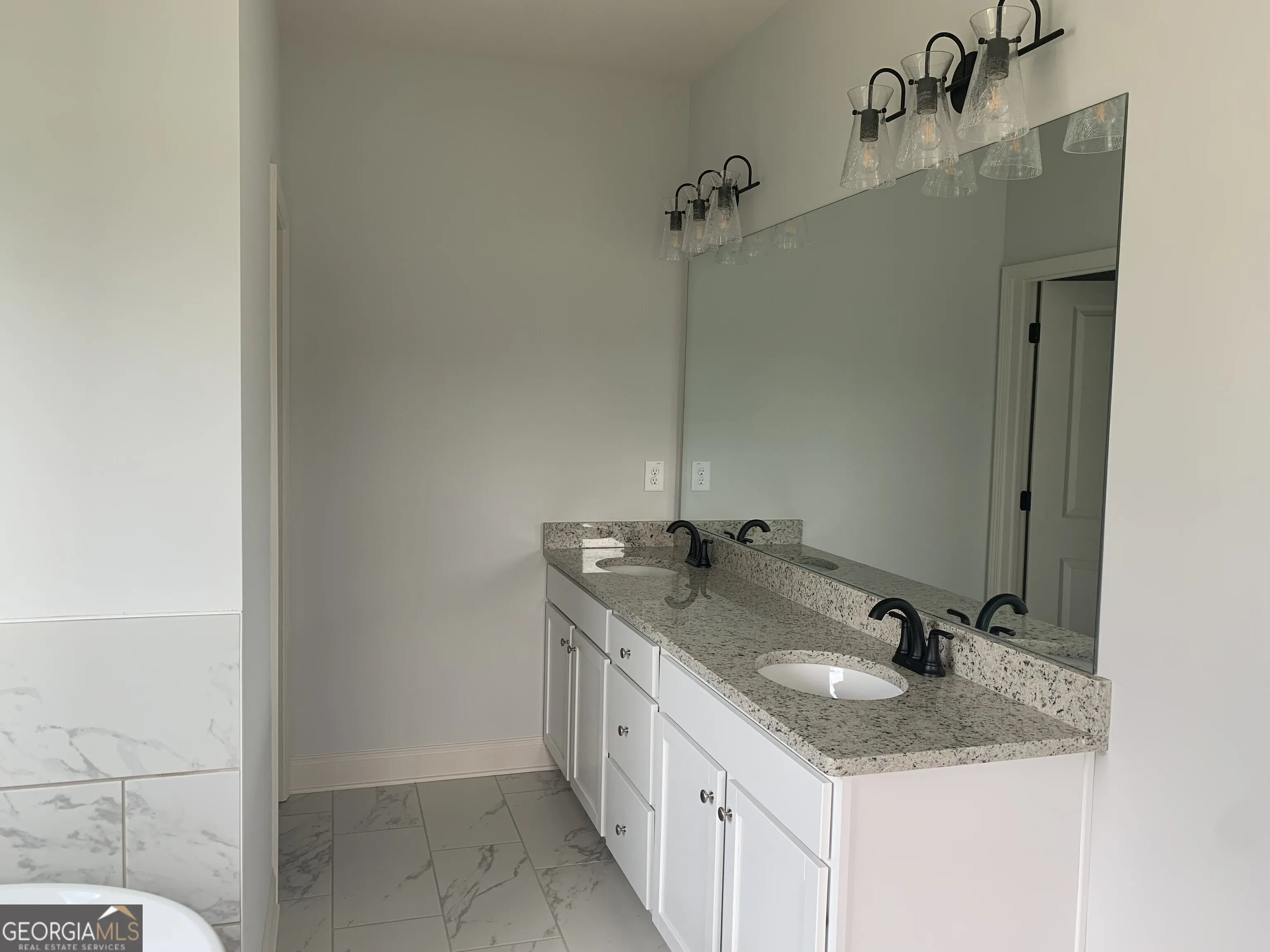 204 Trellis Walk