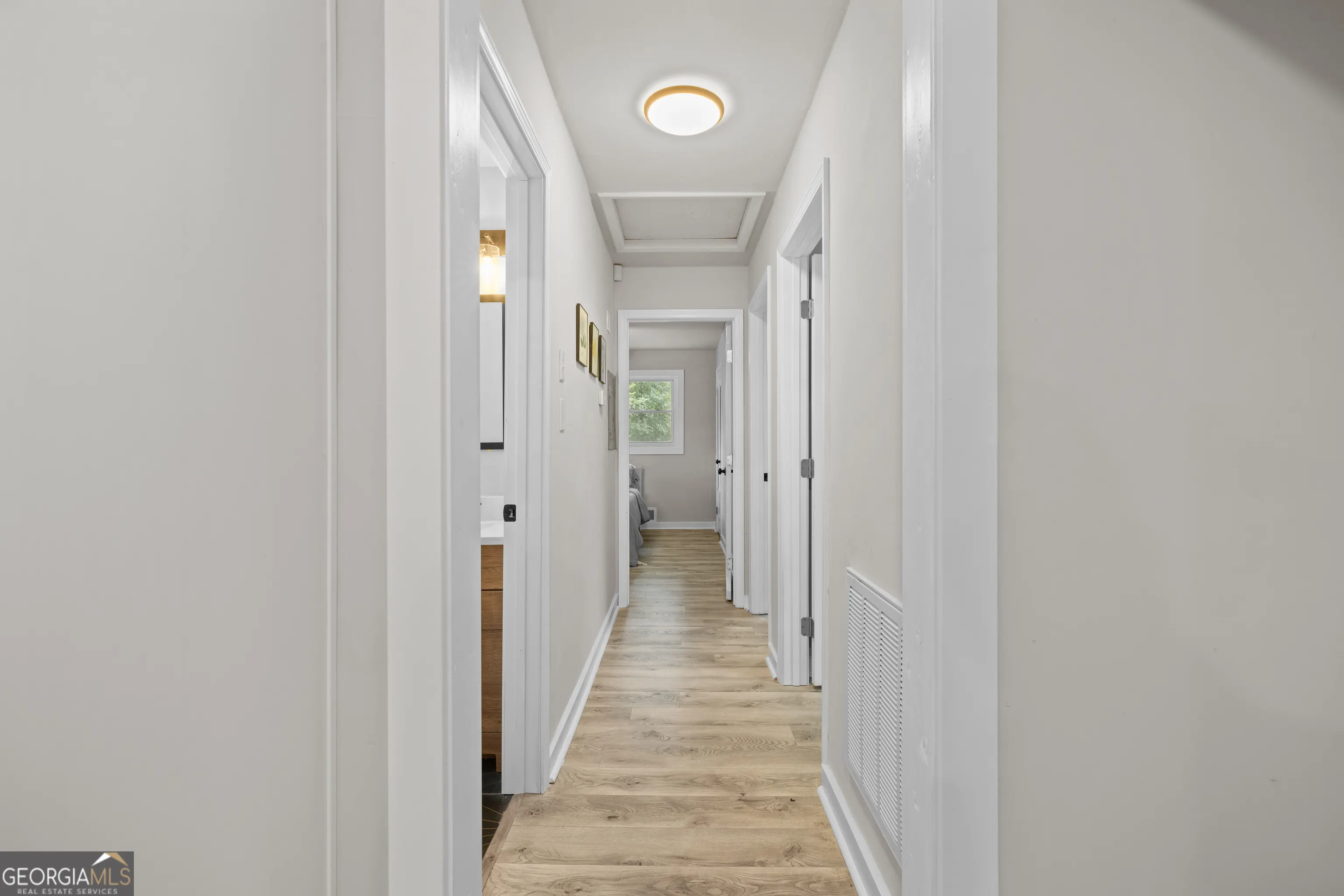 2060 Hallmark Court SE