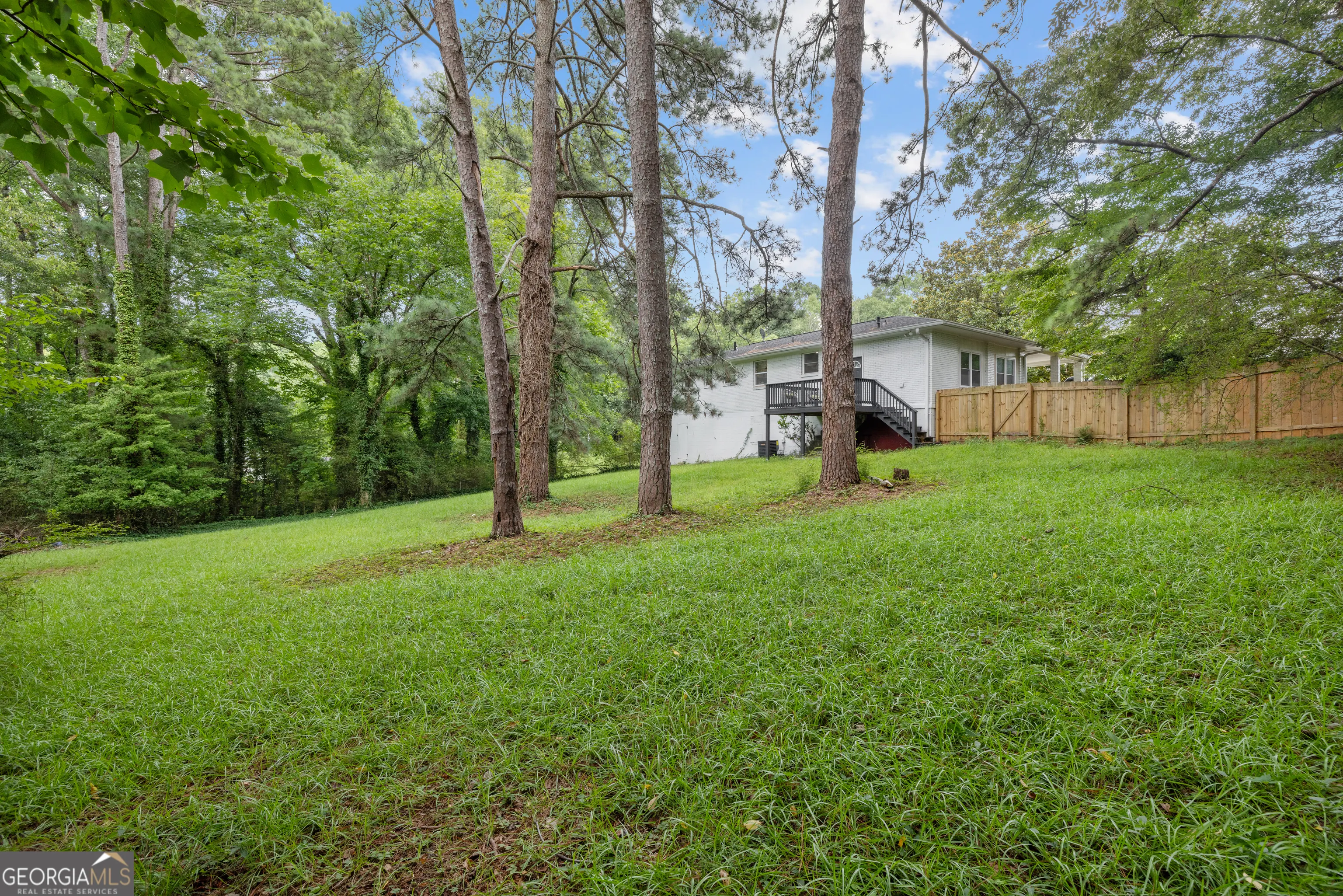 2060 Hallmark Court SE