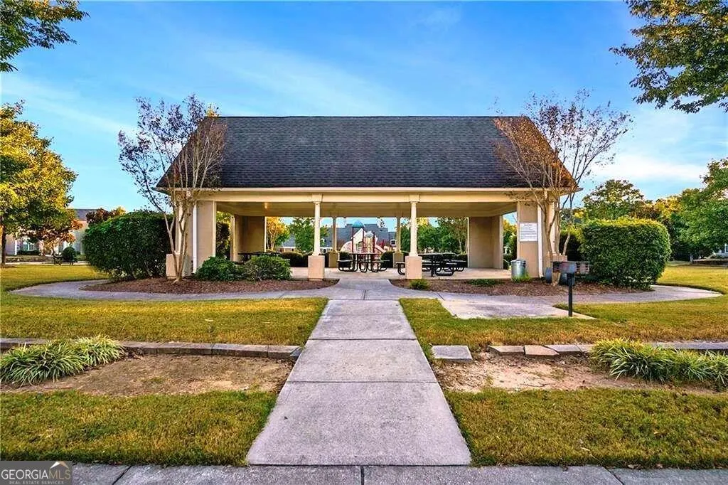 608 Lofty Lane SW