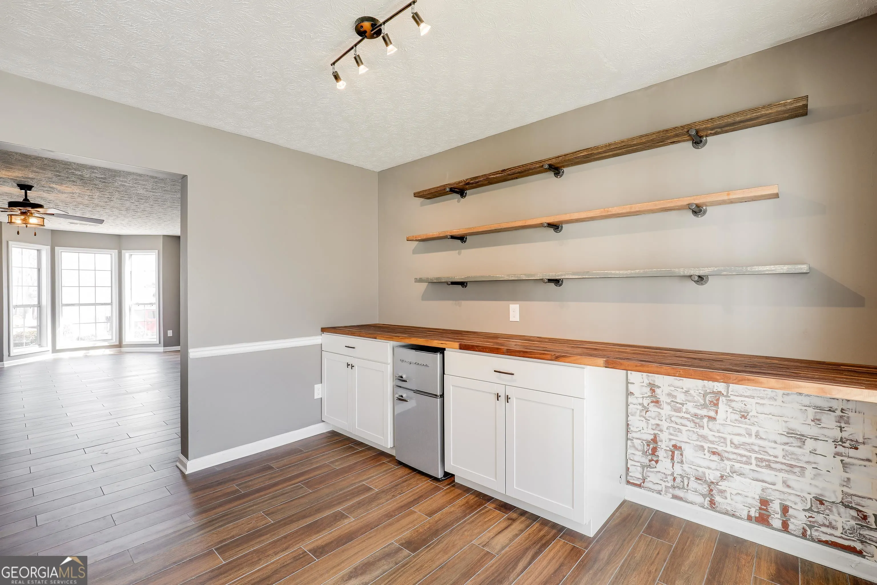 130 Chastain Loop