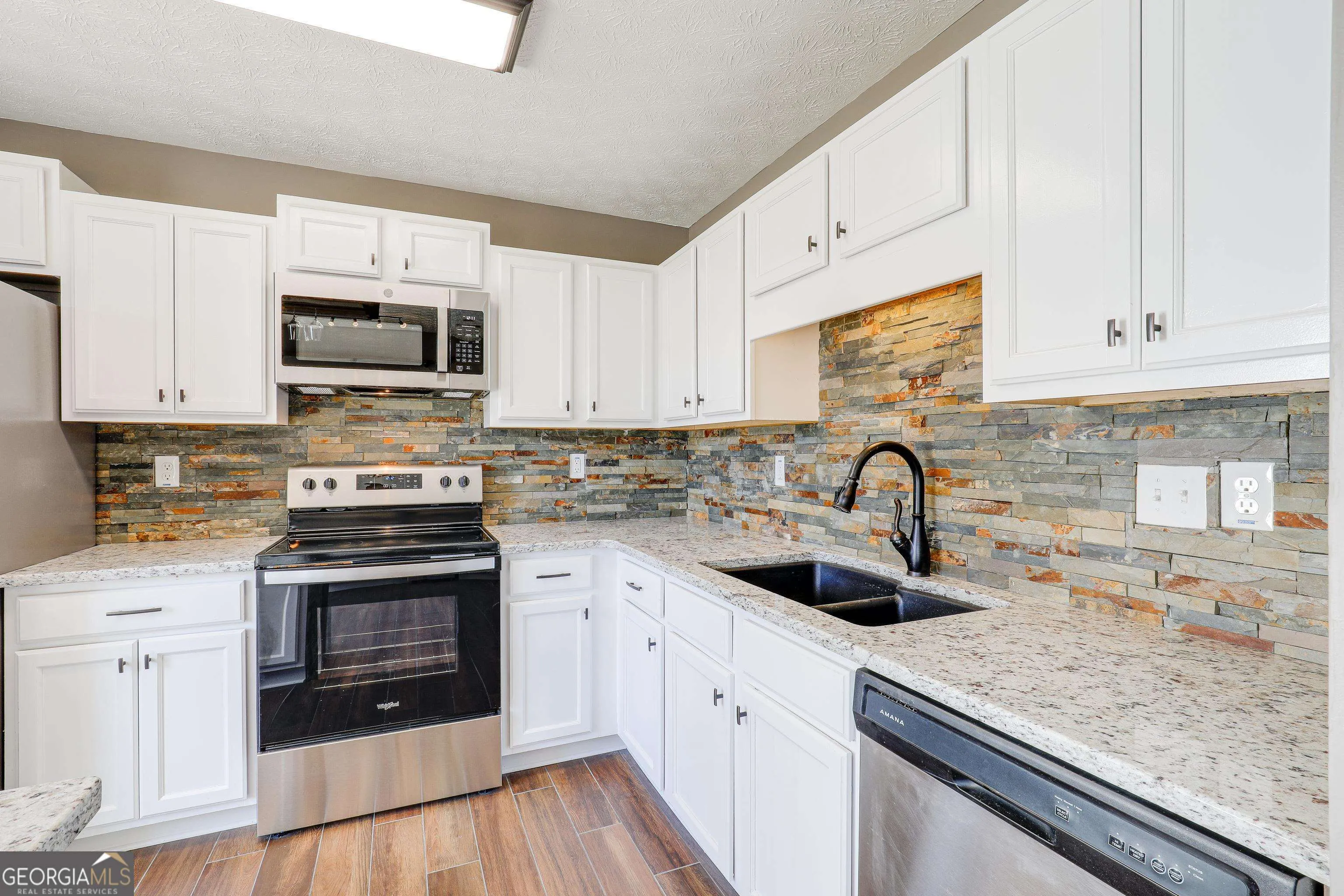 130 Chastain Loop