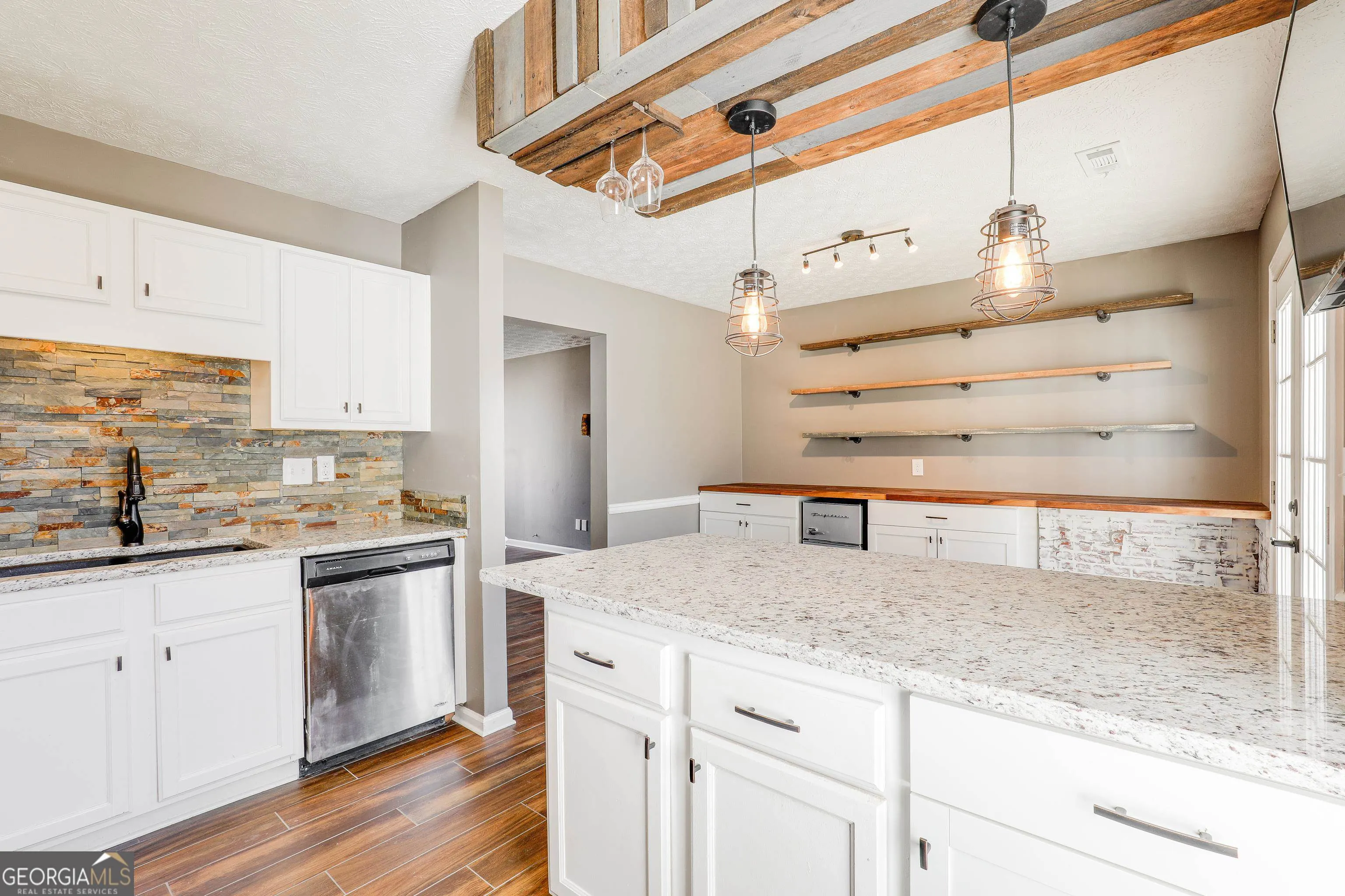 130 Chastain Loop