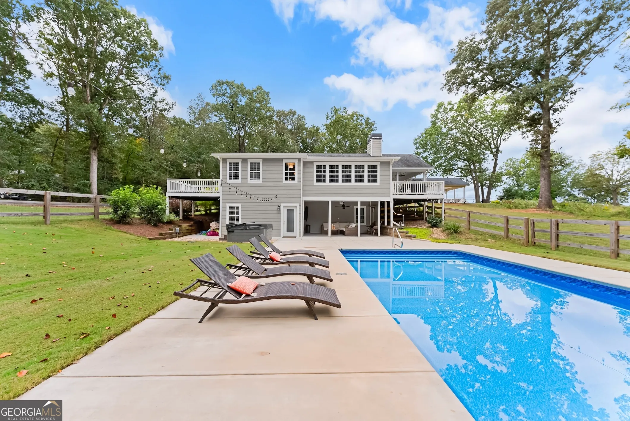 5545 Millwood Road