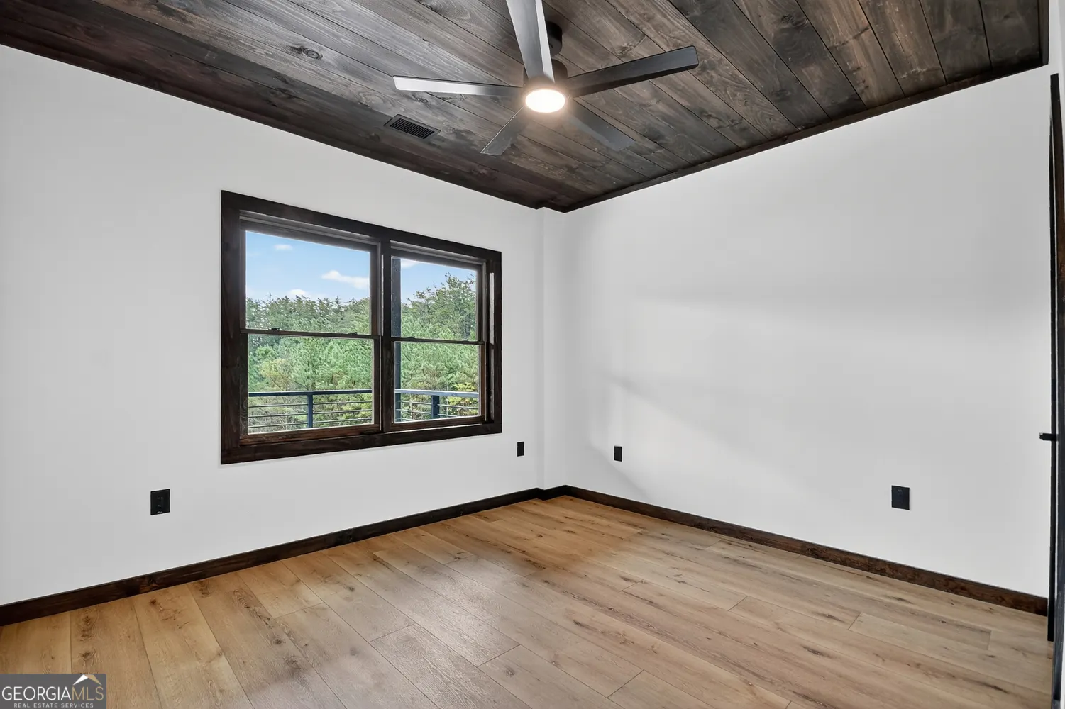 123 Ridgeline Drive
