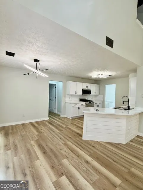 1719 SILVERCHASE Drive