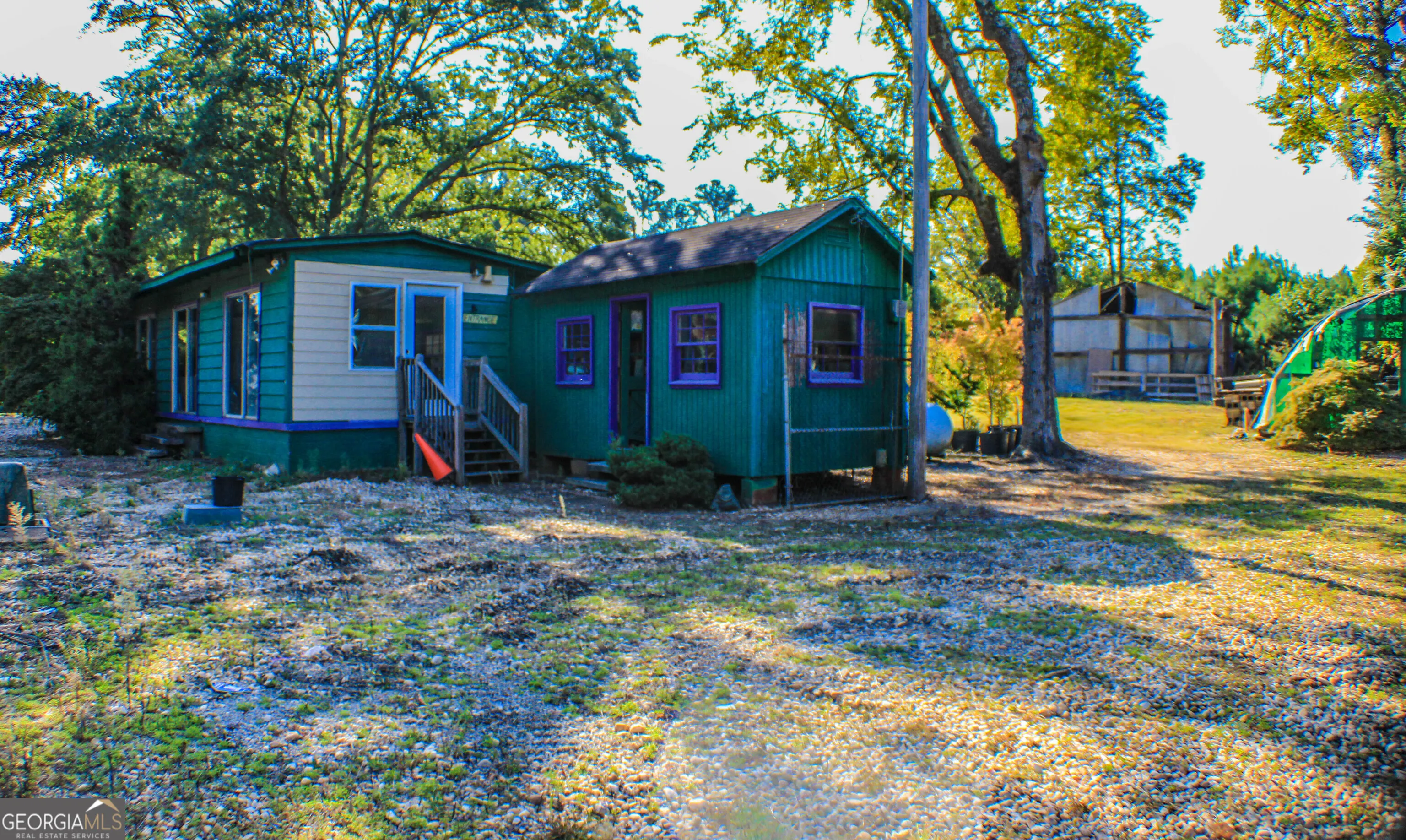 5907 Covington Highway