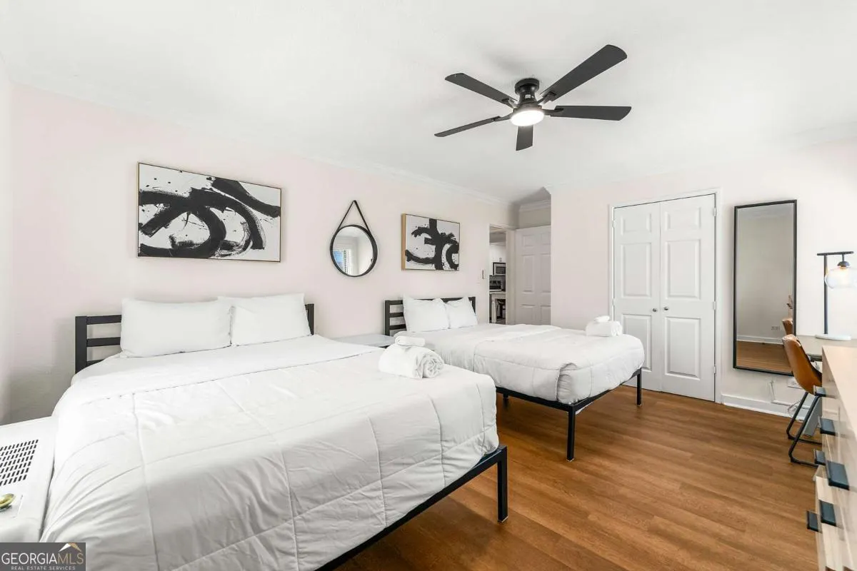 11J 300 Peachtree Street NE, #11J