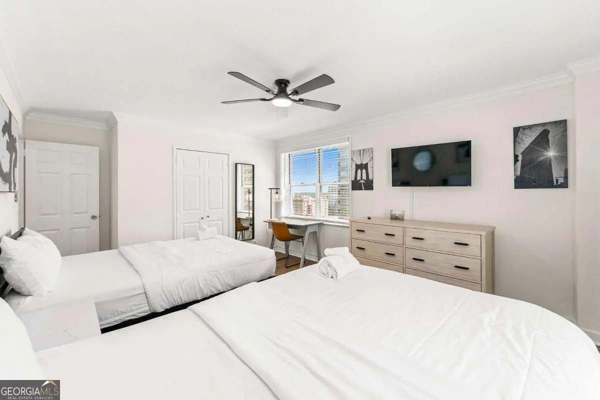 11J 300 Peachtree Street NE, #11J