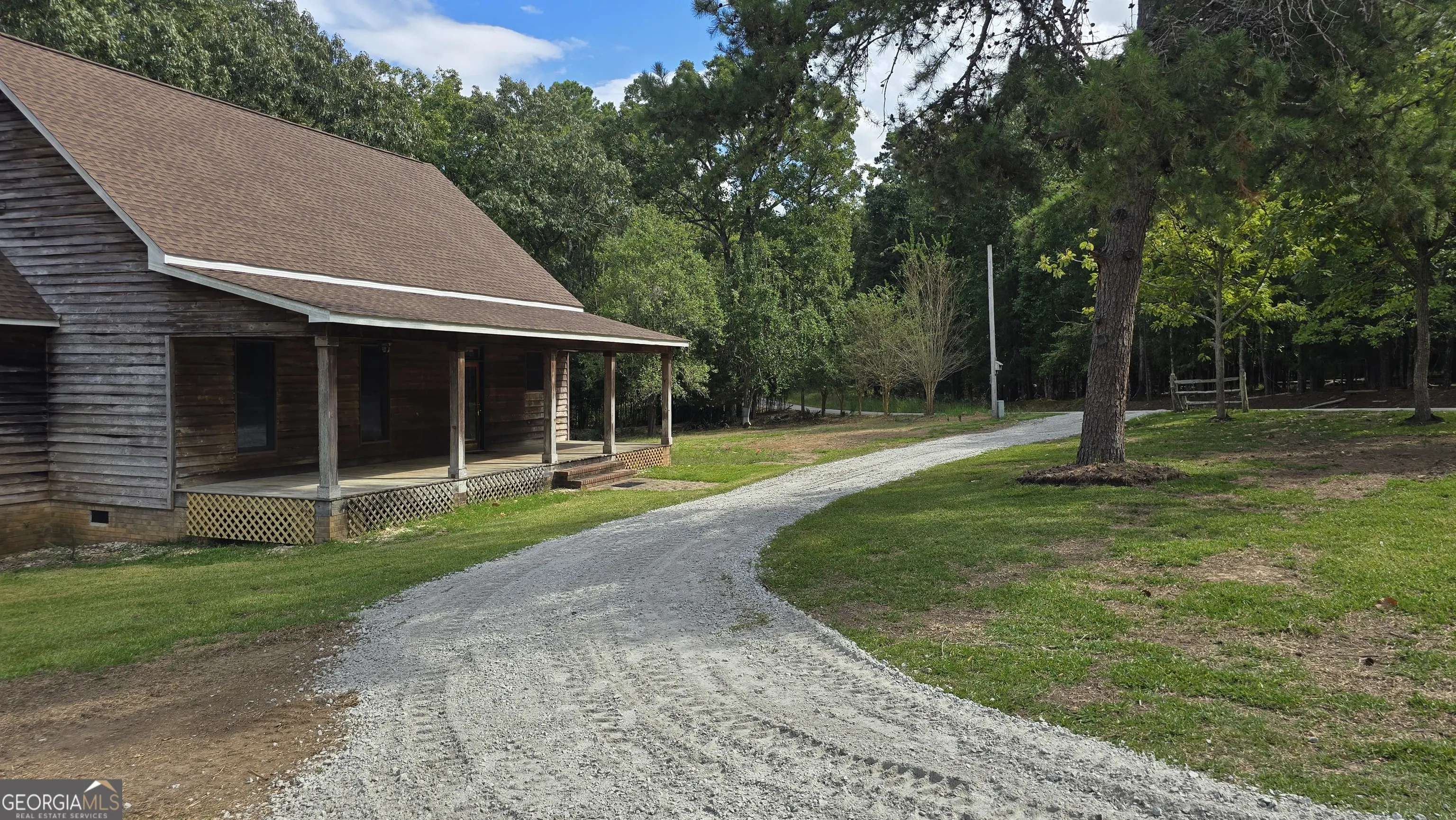 1179 Lakeside Drive