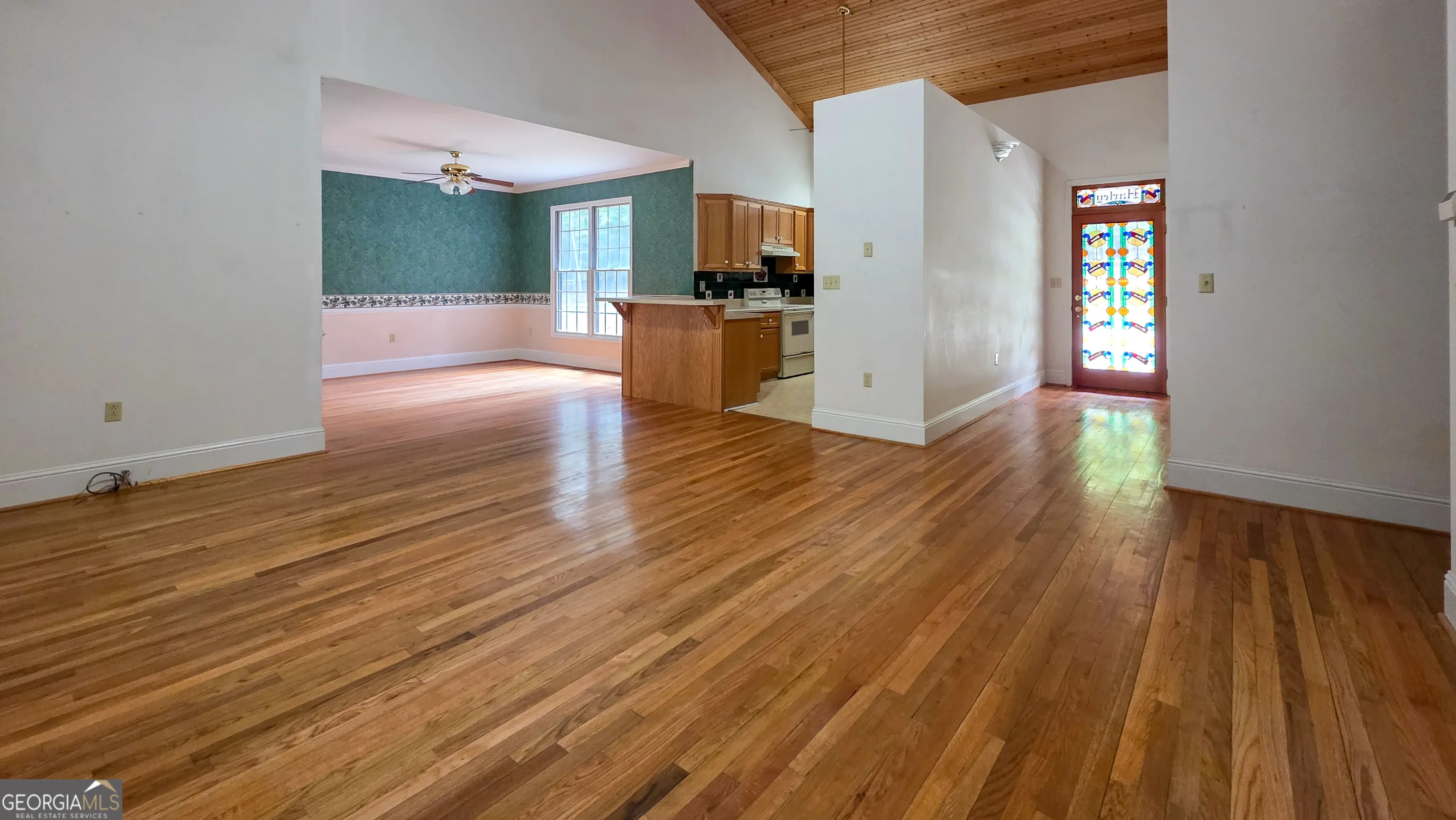 1179 Lakeside Drive