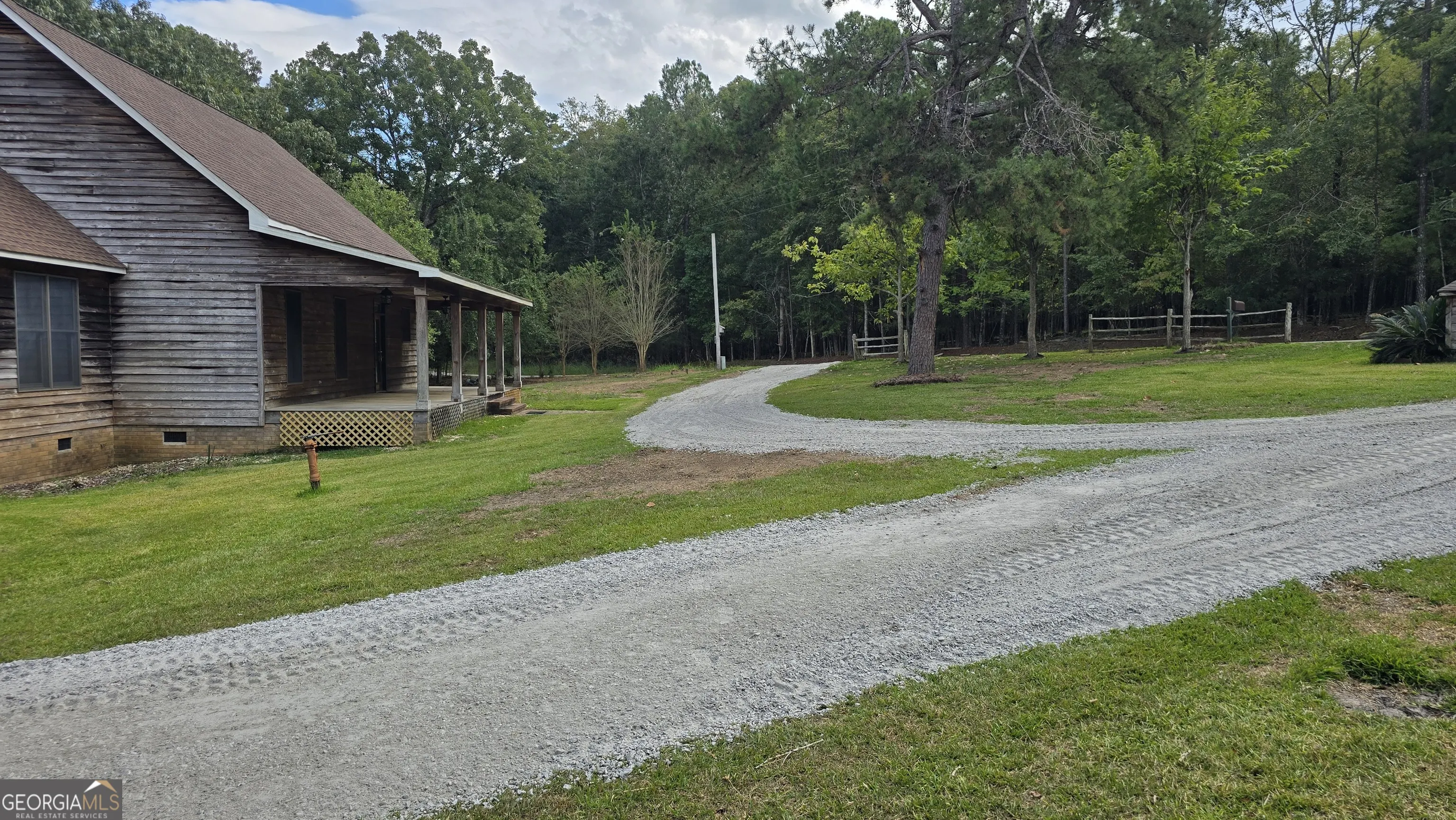 1179 Lakeside Drive