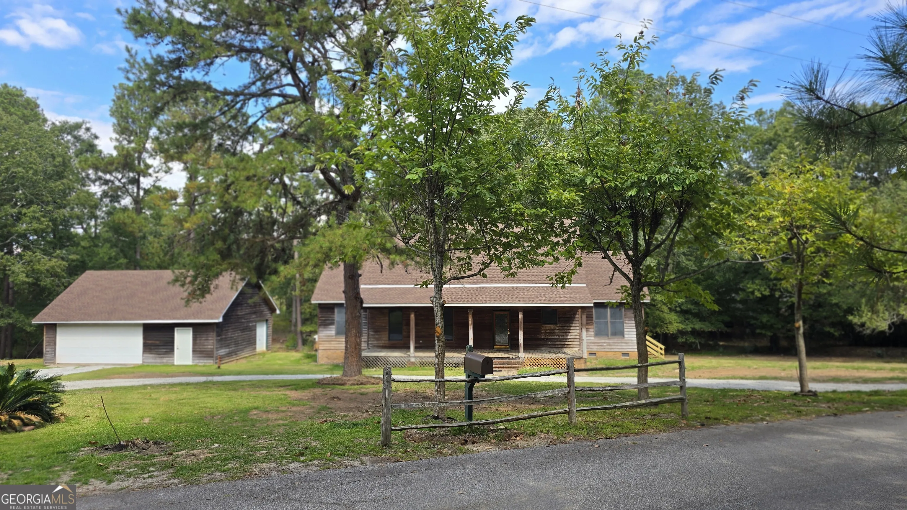 1179 Lakeside Drive