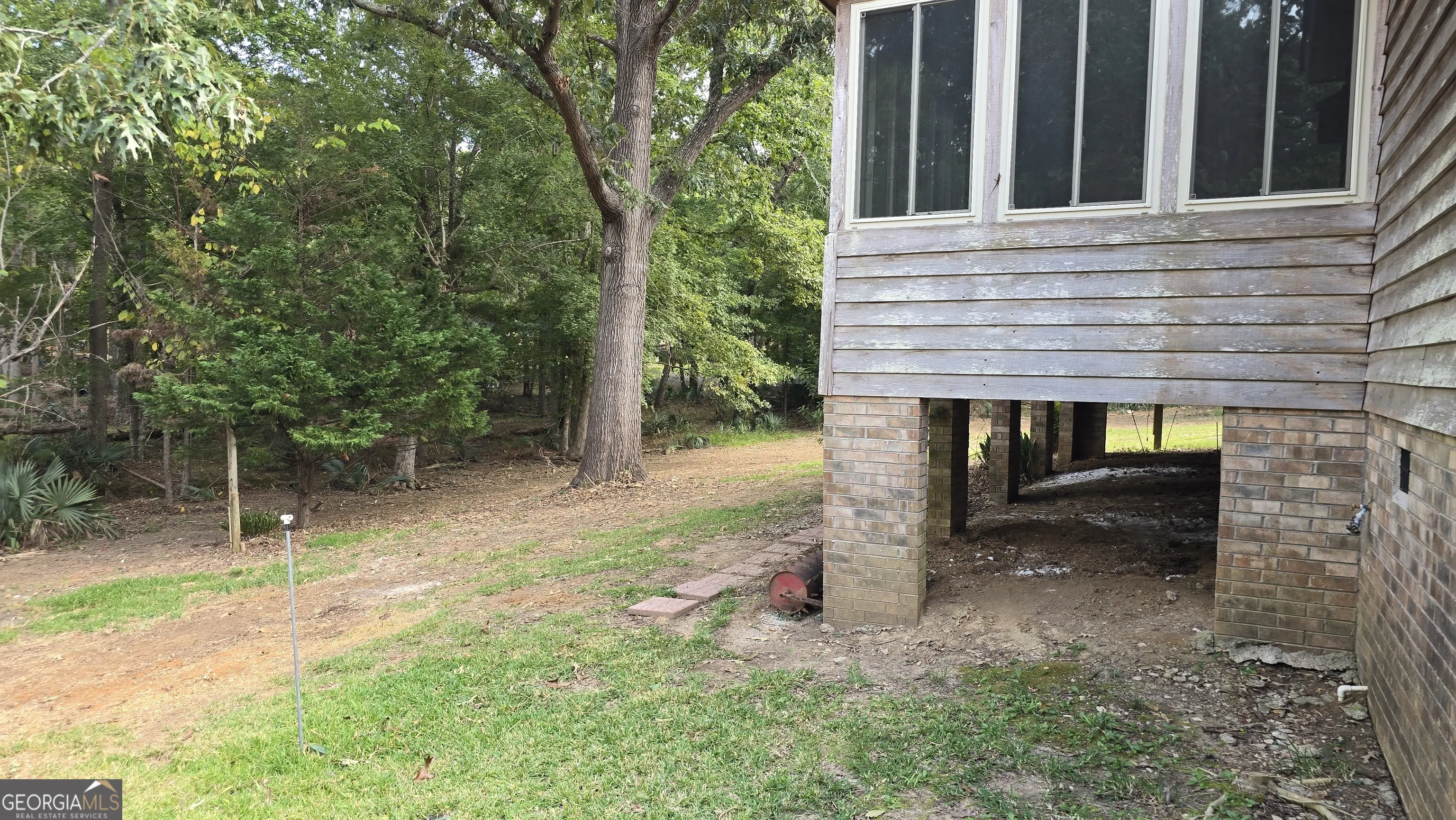 1179 Lakeside Drive