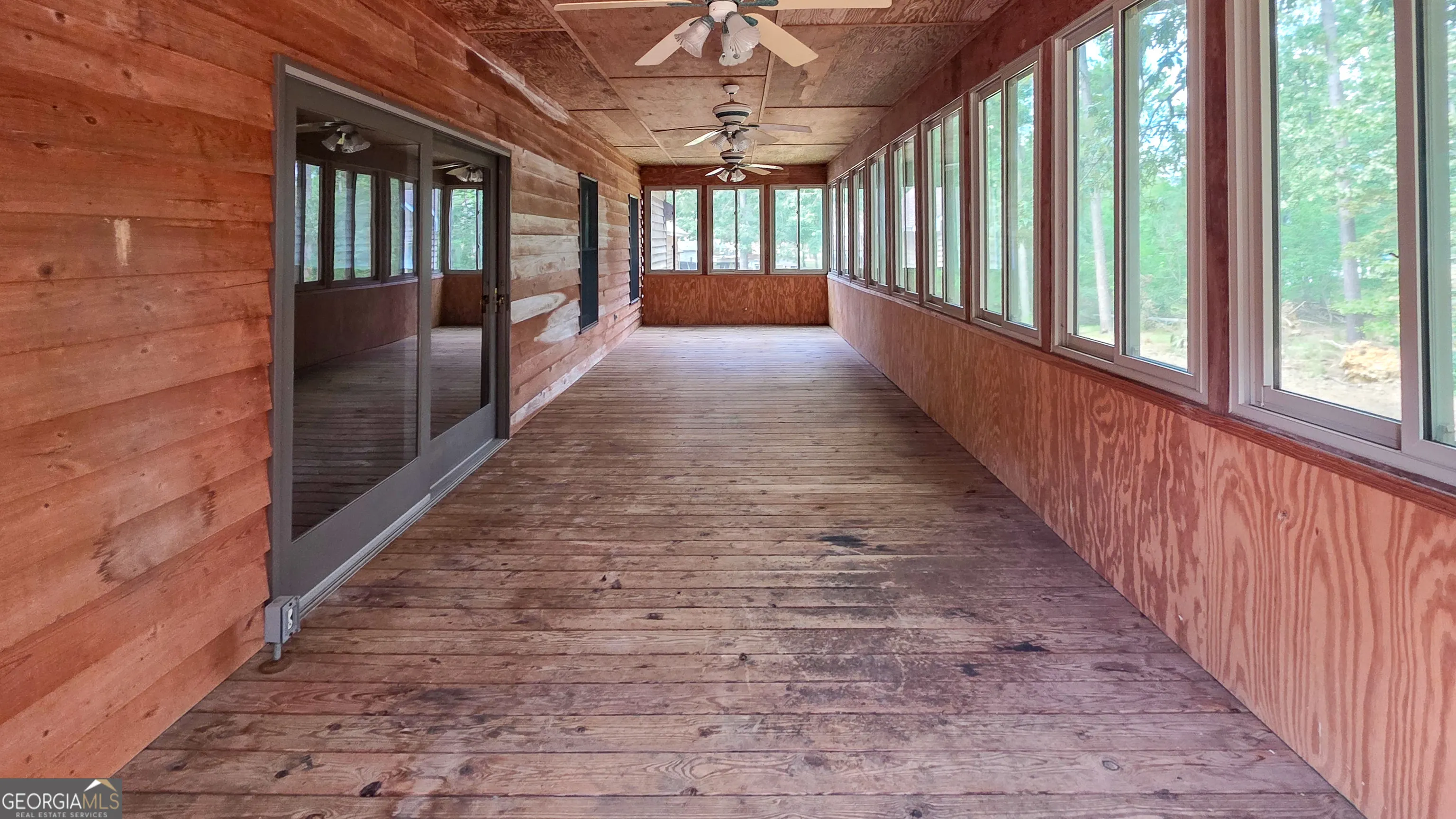 1179 Lakeside Drive